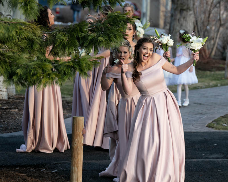 Kristy Lee Cook and Lee Orr wedding with bridesmaids